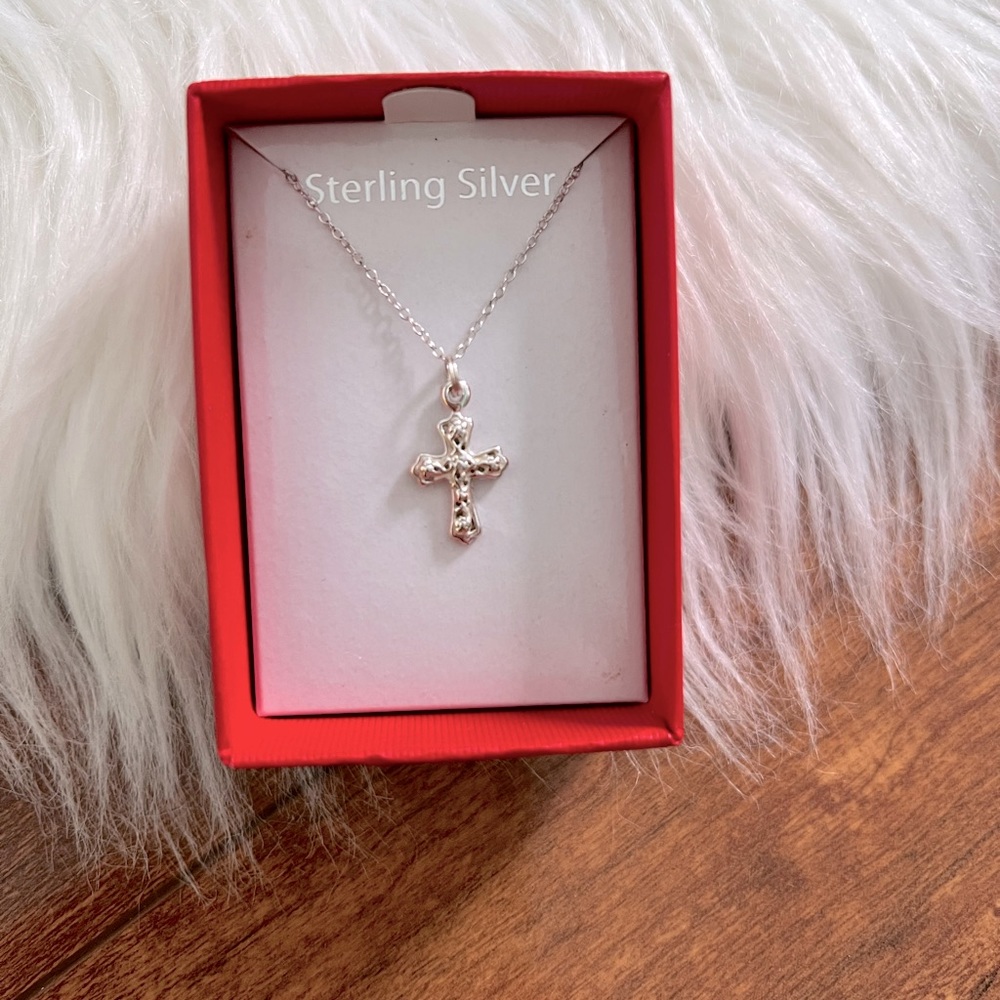NWT Sterling Silver Filigree Cross Necklace on 18" Chain - Picture 2 of 5